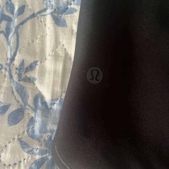 Lululemon Skirt Size 10 - Picture 4 of 4